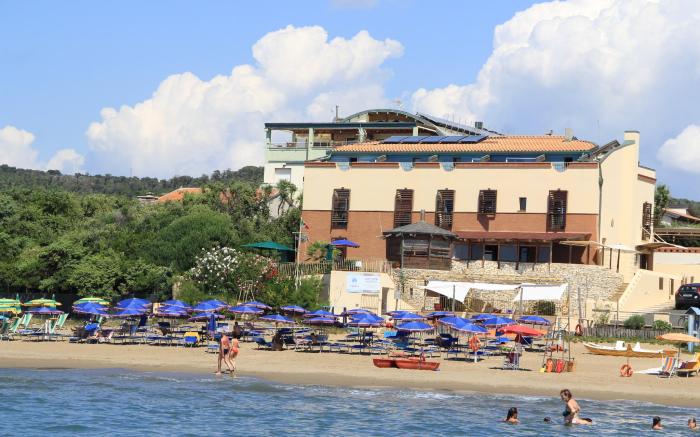 Hotel Villa Tramonto direttamente sul mare