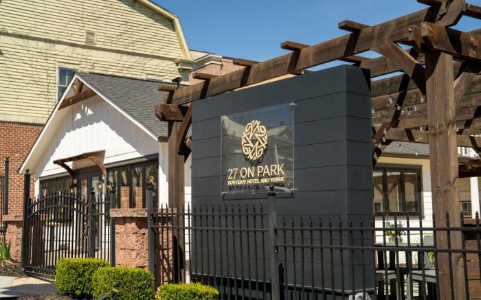 27 on Park Boutique Hotel & Venue