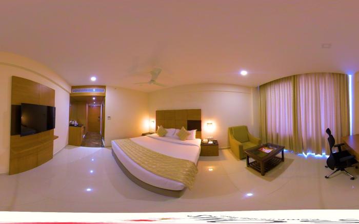Hotel Blossoms