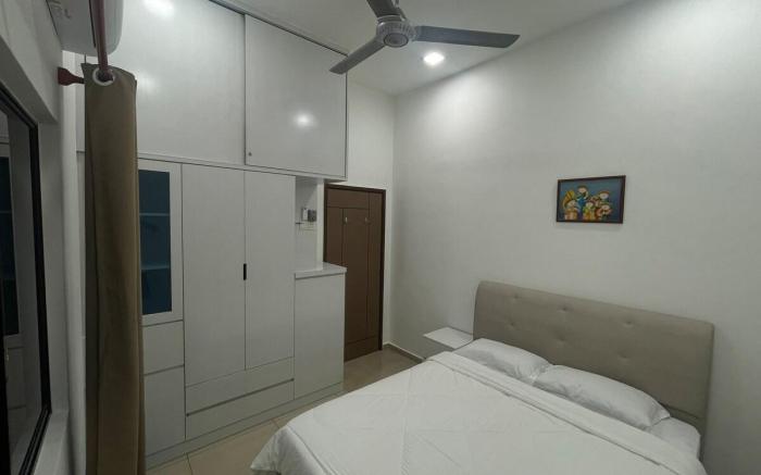 Mutiara Rini Homestay by LongLong