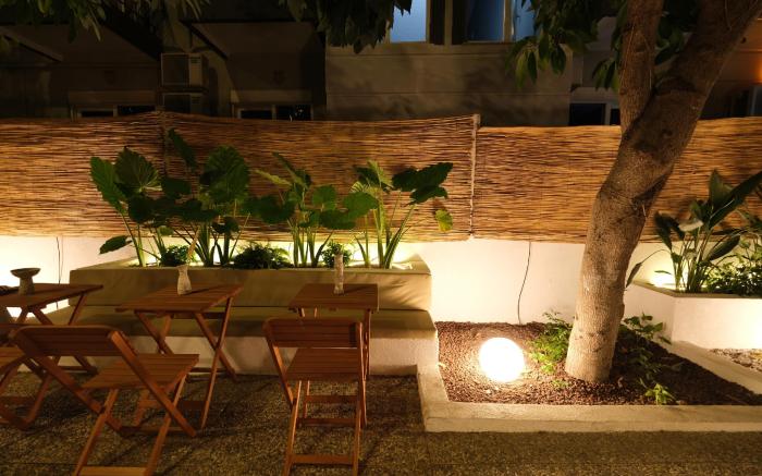 Nephos Hotel