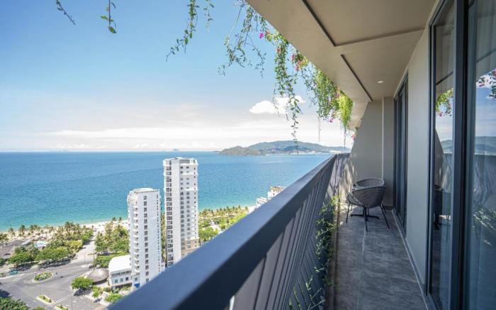Signature Beachside Condotel Nha Trang