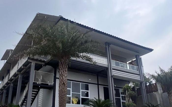 D'Leaf House Twin Room Lembang
