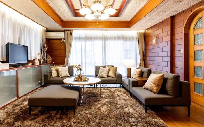 Close to Naha downtown&monorail sta. Free WiFi !