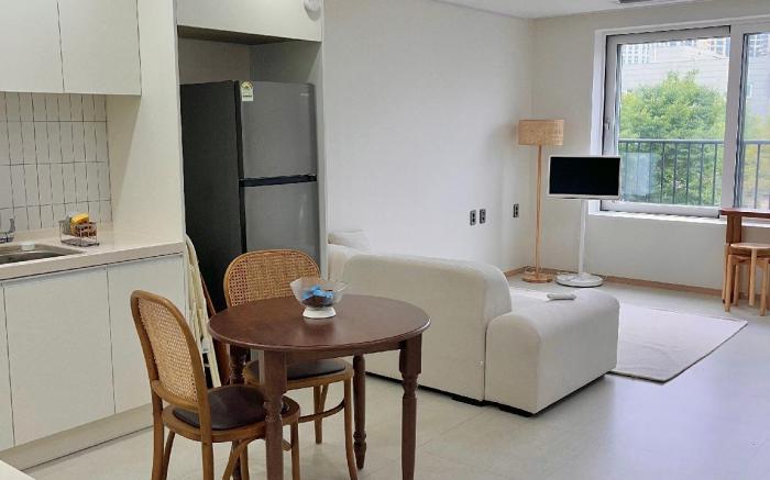 [Unseo Station 5 minutes on foot, Incheon Airport 15 minutes] Spacious and comfortable house