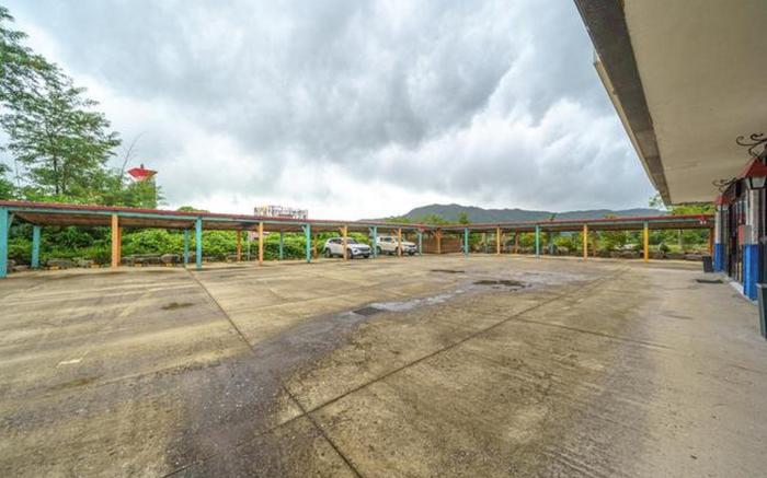 Yesan Deoksan Baekje Hotel