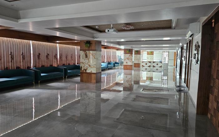 THE EIFFEL HOTEL & BANQUET