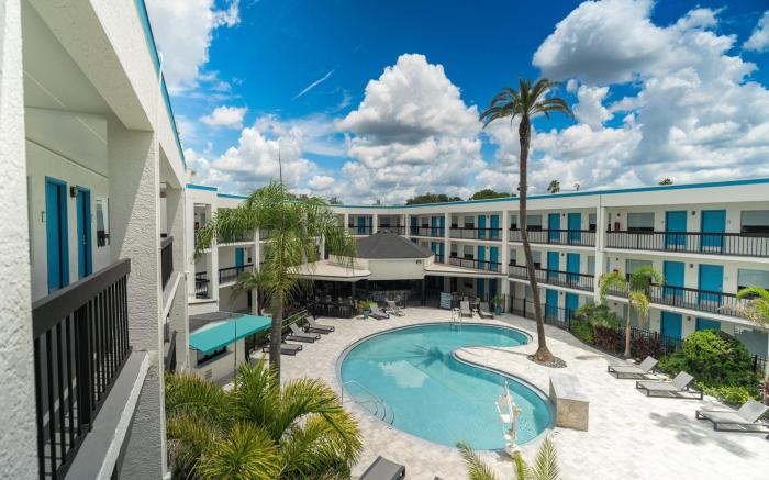 OASIS BAY SUITES, Tampa, Bush Gardens, USF