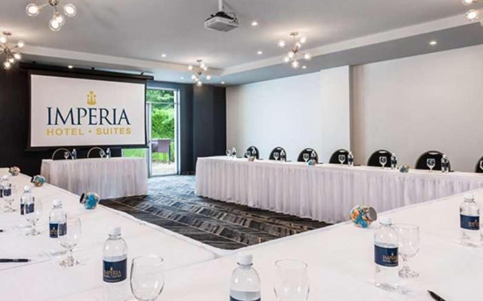 Impéria Hôtel & Suites Boucherville