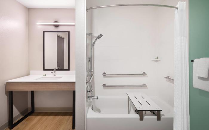 ECHO Suites Extended Stay by Wyndham Fort Worth Alliance