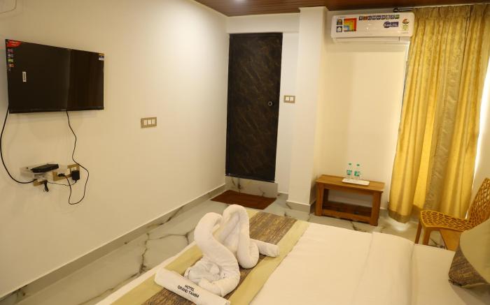 GRAND TAMIM HOTEL