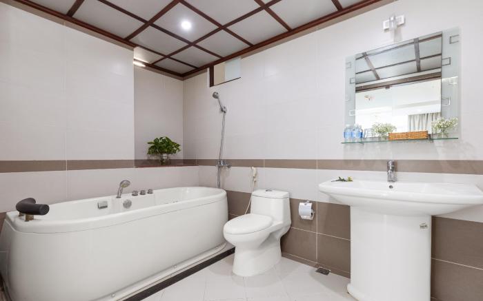 Star Near Me Hotel and Spa Danang