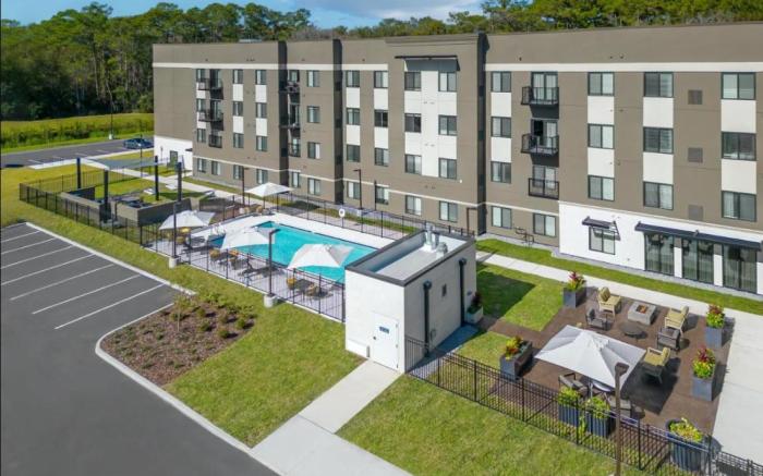 WaterWalk Extended Stay by Wyndham Jacksonville Deerwood Pk