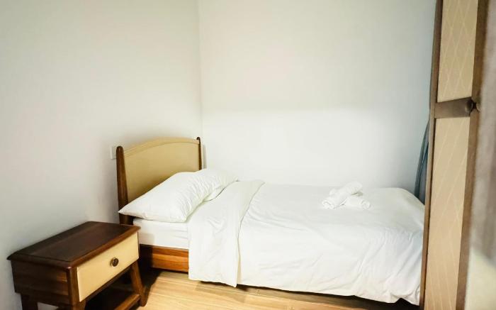 Seaview Cozy 2B1R Condo forest city