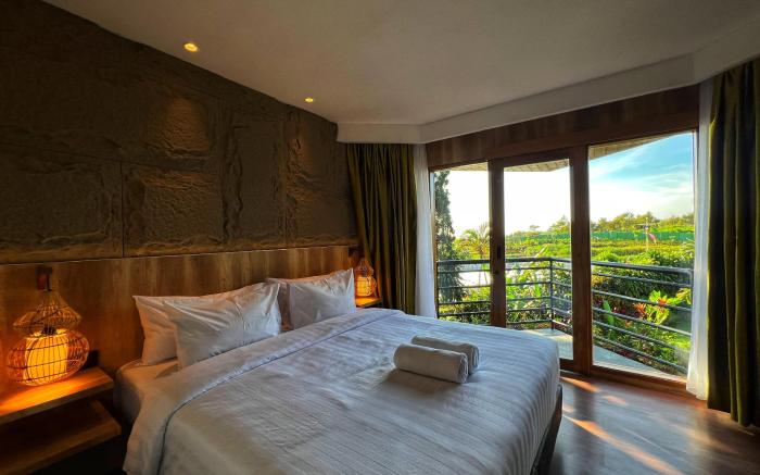 Villa 4-BR Klub Bunga No. 10 Batu Malang