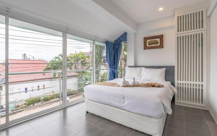 5BR pool villa pattaya 5min-beach
5min-walking st