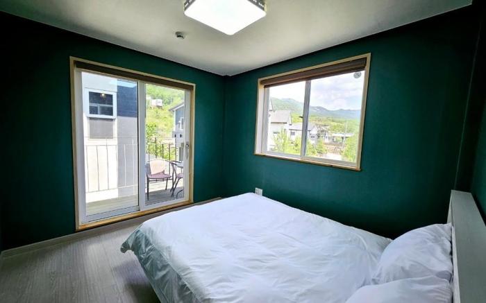 Poam Mountain Pool Villa Pension