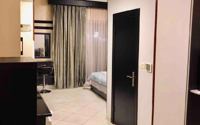 Modern studio in central location #5