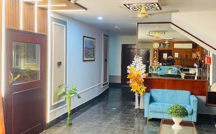 THE ROYAL PRESIDENCY INN