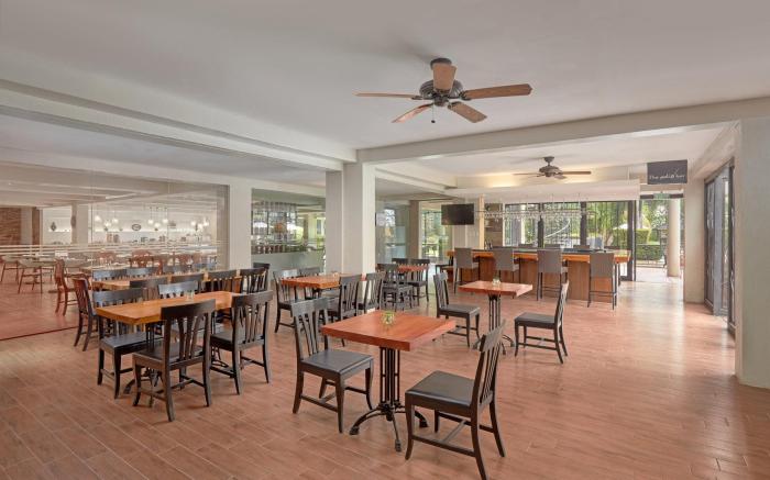 Holiday Inn and Suites Batangas Limapark By IHG