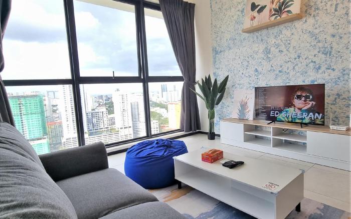 Skyblue 2 Rooms Apartment, 4+2 Pax at Urban Suites