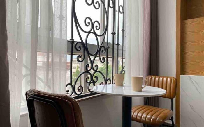 Lynhapartment•:•Central Spacious 1BR nearBuiVienD1