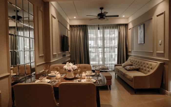 Beachfront Luxury  2 Bedroom with Rooftop pool.