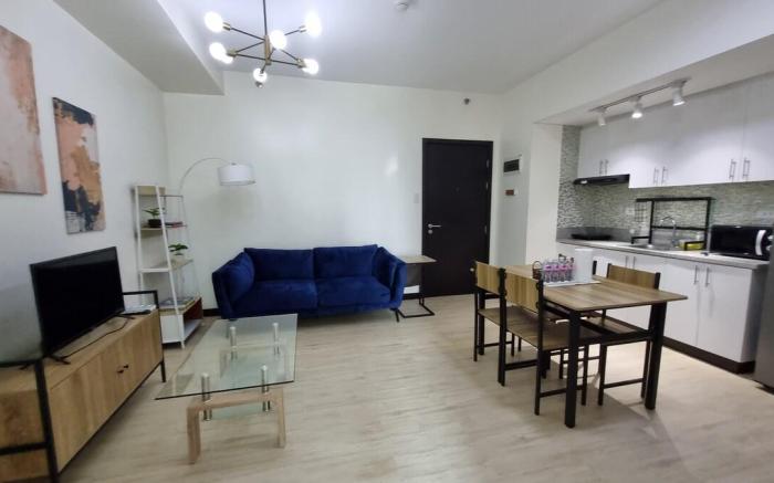 Spacious 2BR Condo San Lorenzo Place 4KM Airport