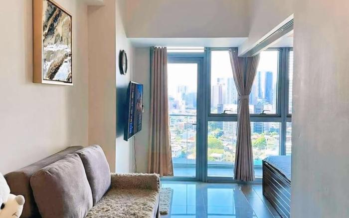 Uptown Parksuite Tower 2 BGC