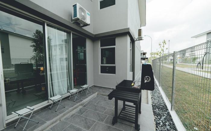 Ayera Residence Homestay 4BR 14pax Pool & BBQ