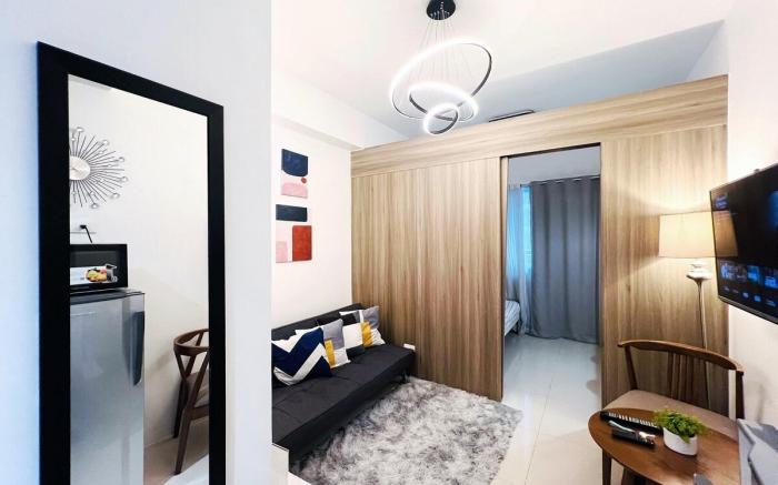 Condotel 1BR Unit w/ Balcony FAME Residences #FM01