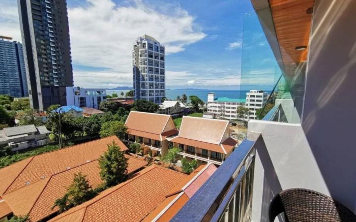 Golden Jomtien Beach Hotel 