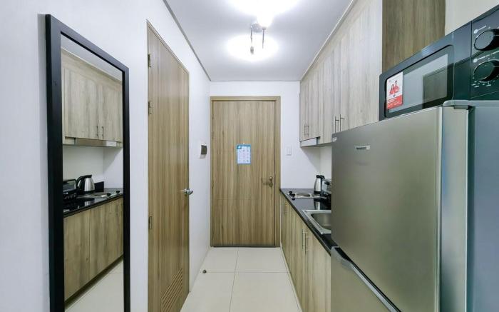 Condotel 1BR Unit w/ Balcony FAME Residences #FM06