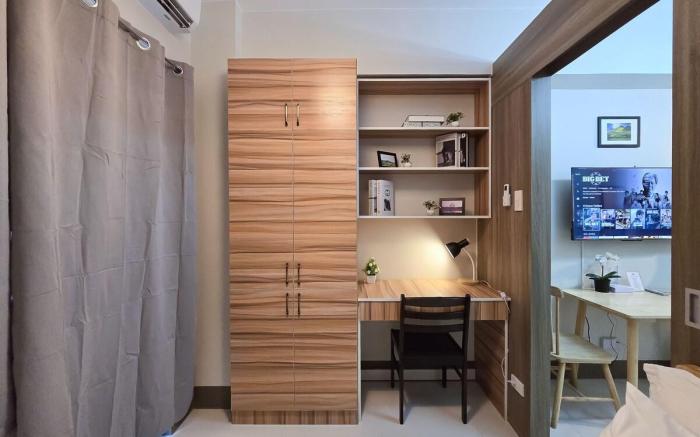 Condotel 1BR Unit w/ Balcony FAME Residences #FM38