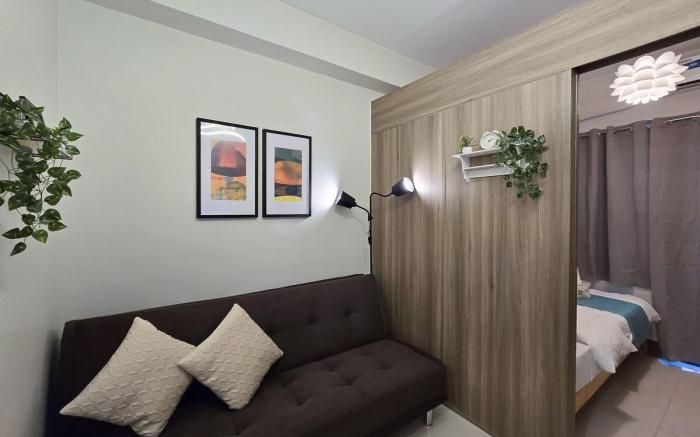Condotel 1BR Unit w/ Balcony FAME Residences #FM38