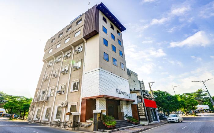 FabHotel KK Continental