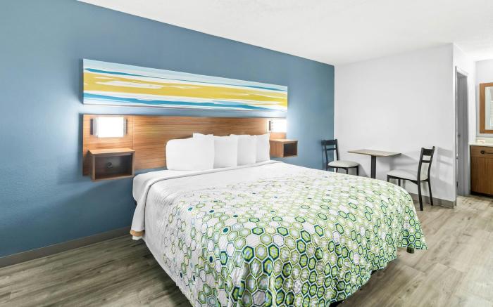 HomeTowne Studios Florence, KY-Cincinnati Airport