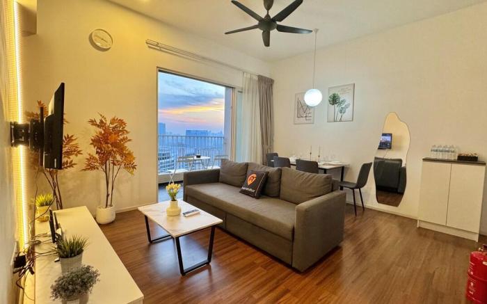 {New} 2-4 pax The Maple Home Suite @ UNA, KLCC