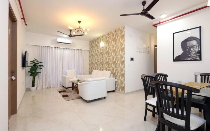 Mantique Andheri 3 BHK :  Balcony & Kitchen