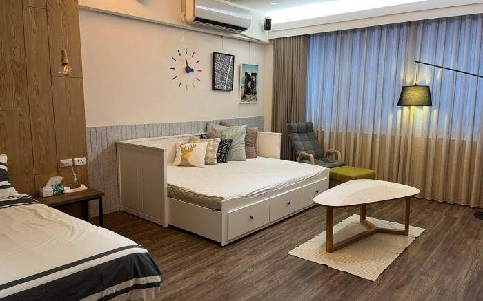 Ximen 3F Loft for 6p （3 nights up)