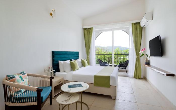 Stone Wood Hotel Amboli