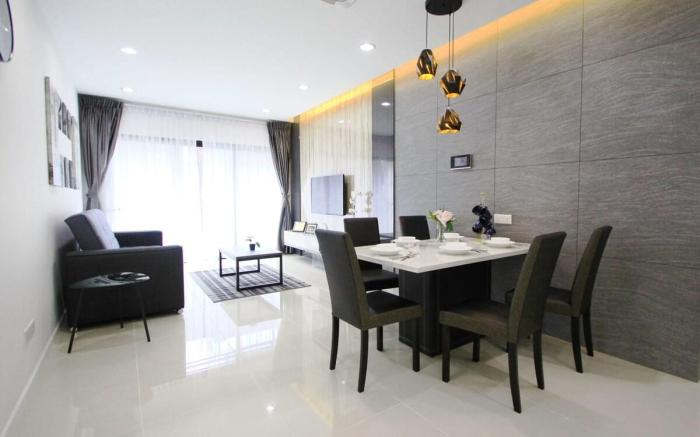 A Lovely, High-Floor 2BR Suasana Suites, Views