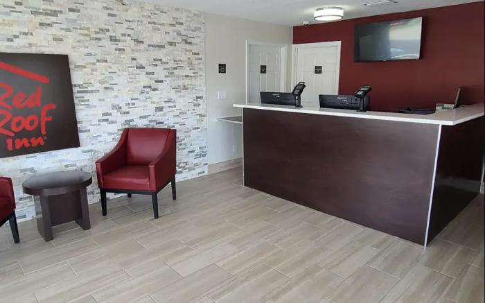 Red Roof Inn Byron