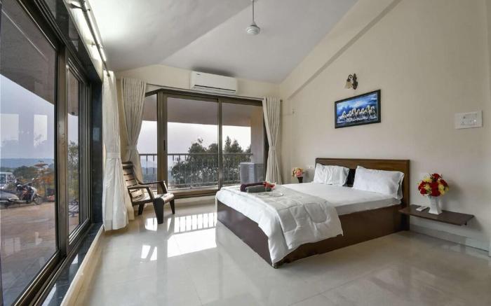 4 Bhk - Night World Fiesta