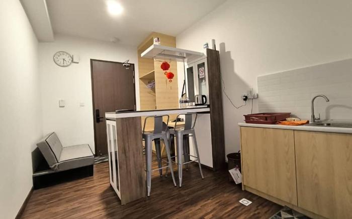 THE HIVE 4 PAX STUDIO DELUXE - A3A12