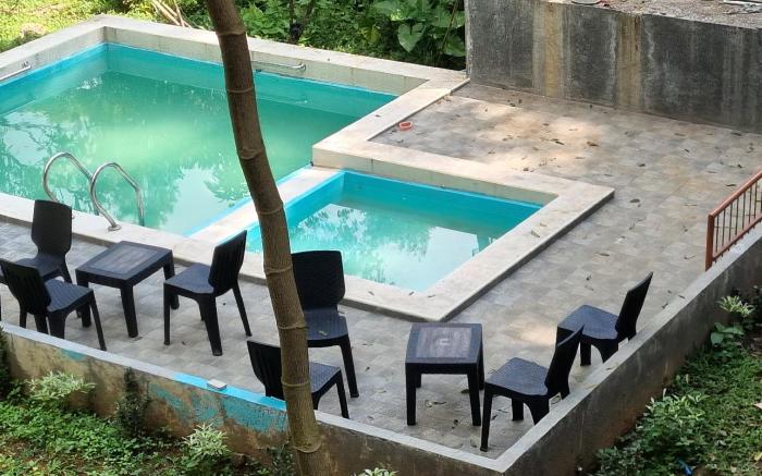 Rumah Kayu "Bunda" 2BR - 15 tamu - Lembah Nyiur