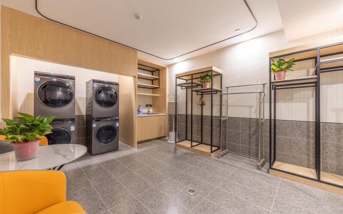 Country Inn & Suites by Radisson Lanzhou Lanzhou University 1st Hospital Wulipu Metro Station