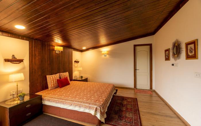 Lake Daze spacious 2bhk apartment in Nainital by Roamhome