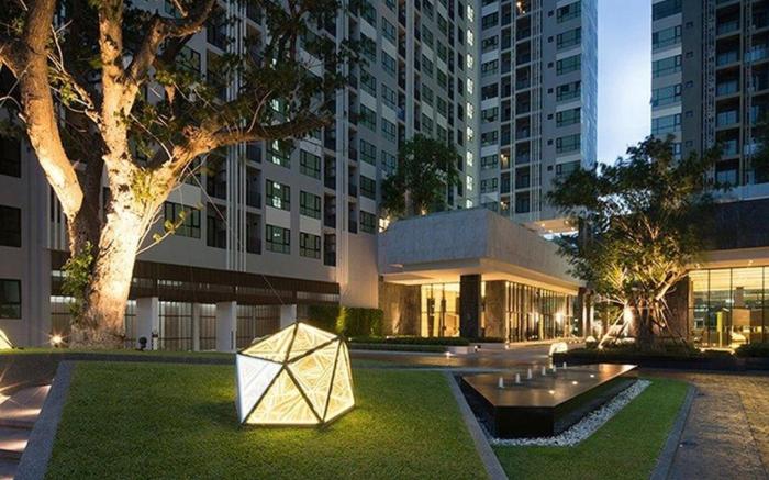 The Base Central Pattaya by Mickey