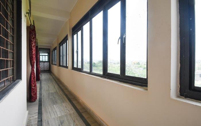 Super Hotel O Khushi Guest House